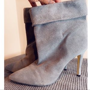 STEVE MADDEN: Suede Gray Booties